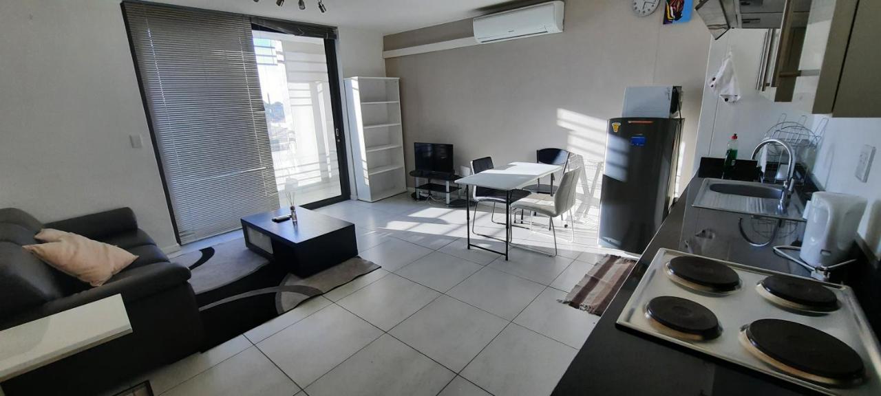 Kingelph Home-Stay Windhoek Ngoại thất bức ảnh