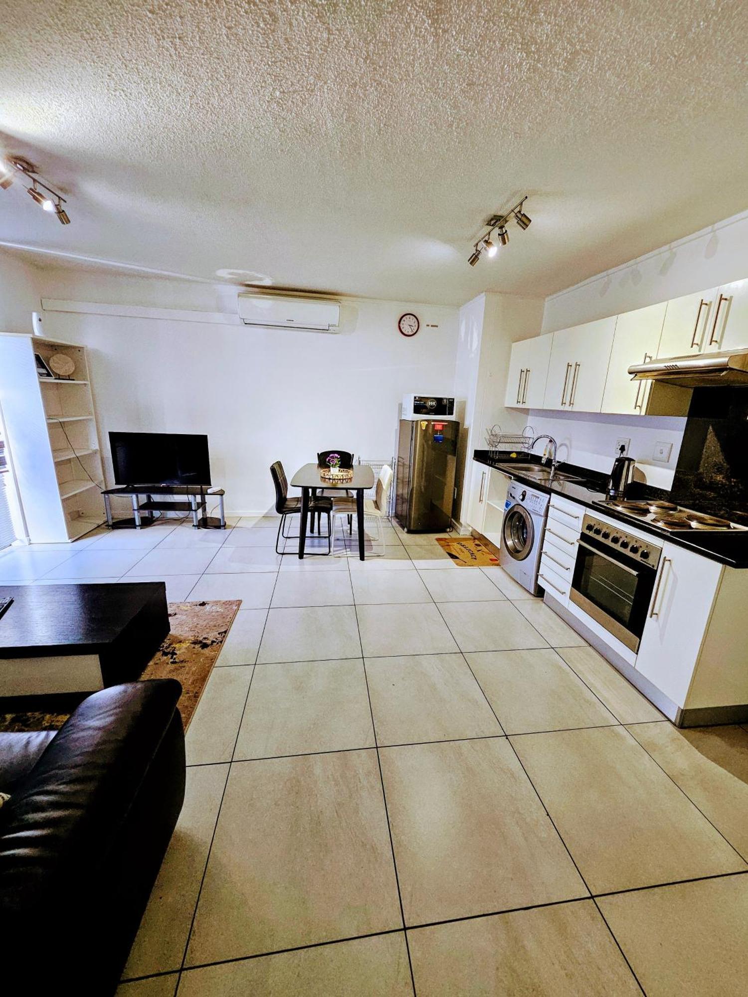 Kingelph Home-Stay Windhoek Ngoại thất bức ảnh